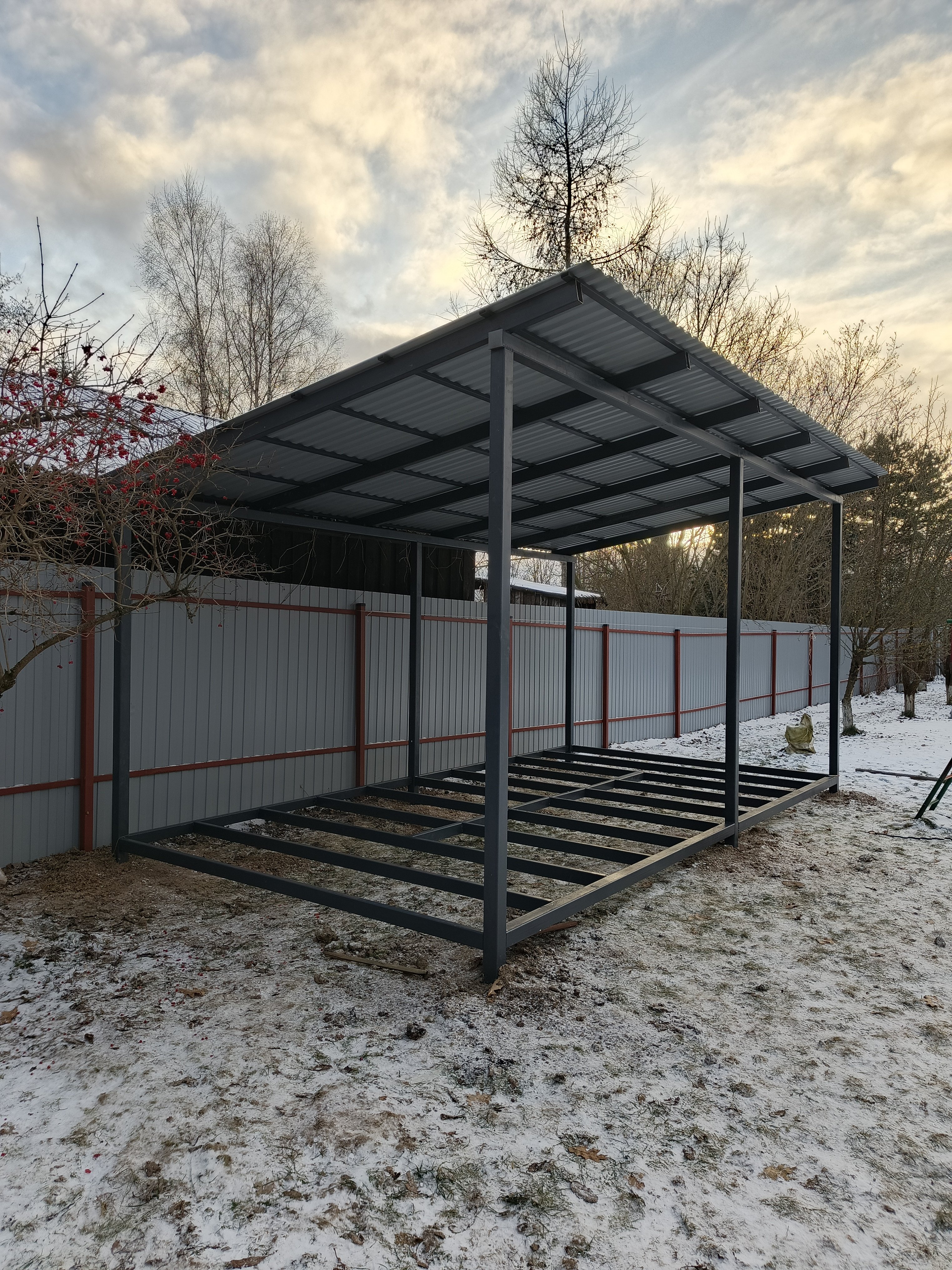 Односкатный навес из профлиста